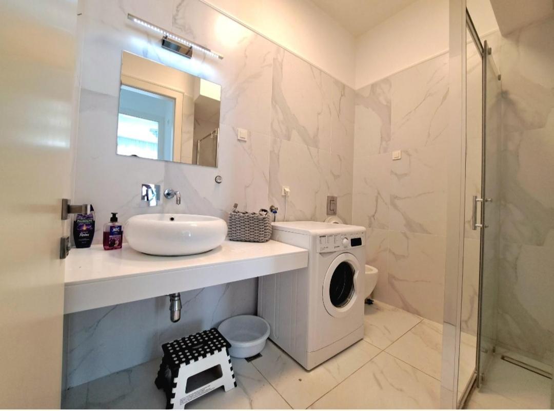 Luka Apartment Budva Bilik gambar