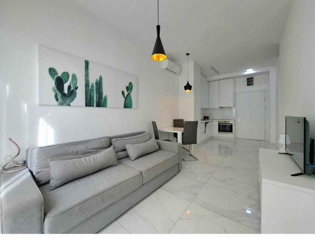 Luka Apartment Budva Bilik gambar
